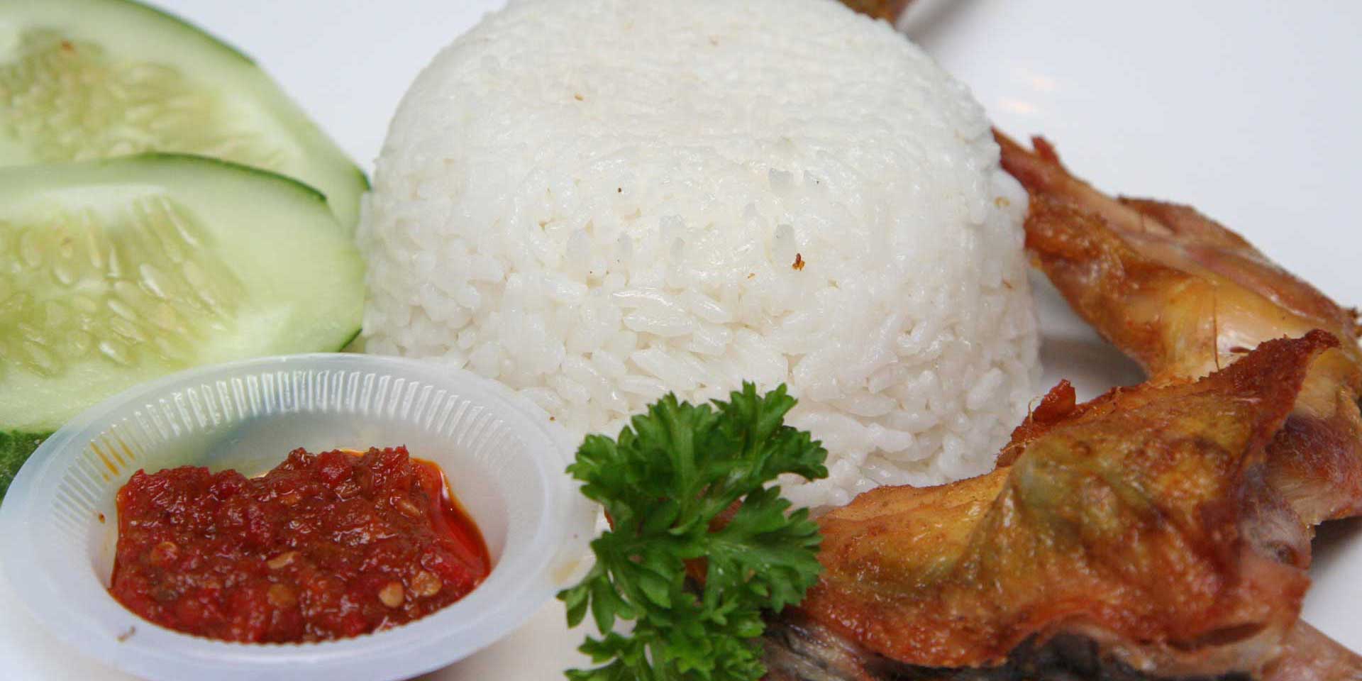 Nasi Ayam (Bakar / Goreng) & Lalapan